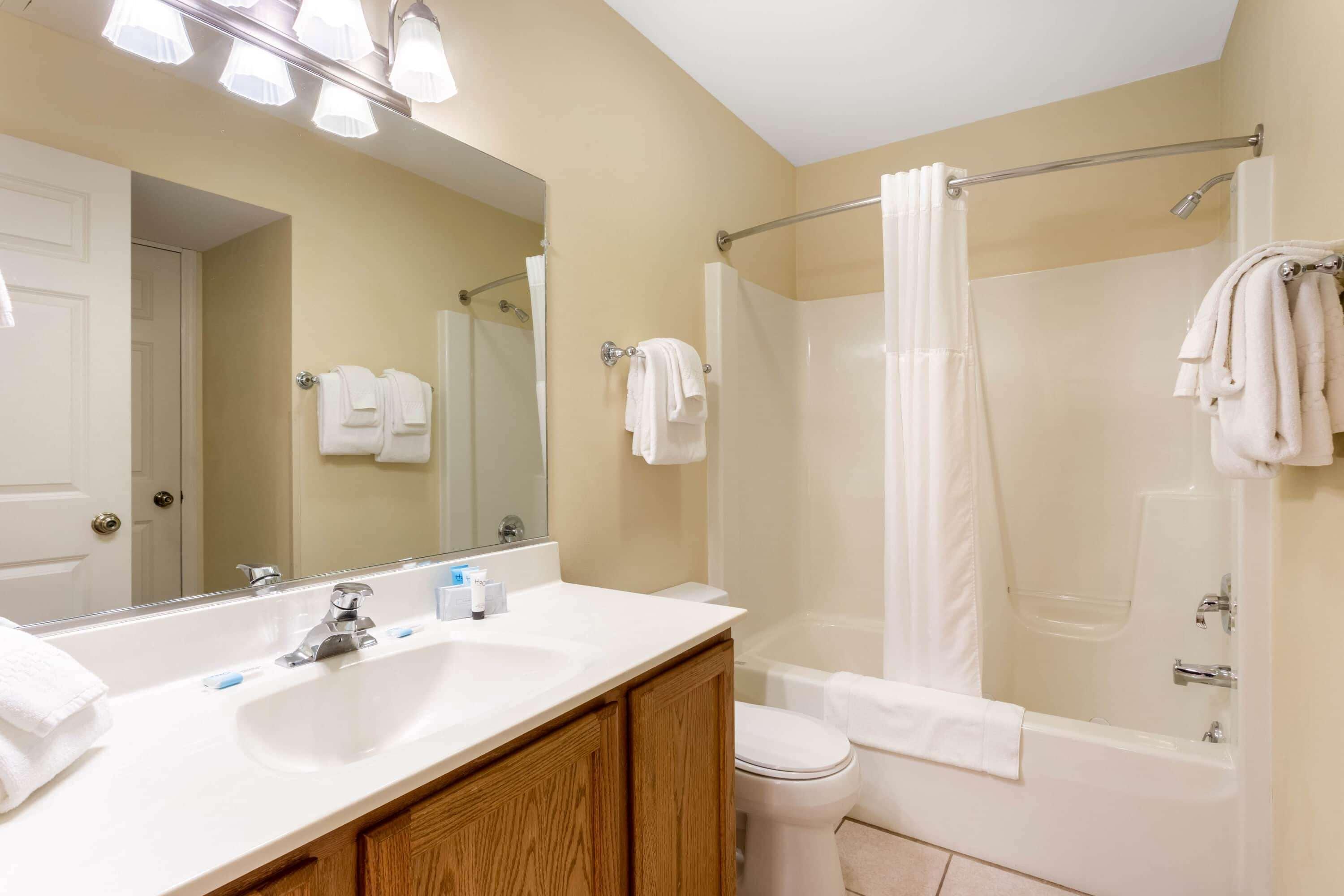 Готель Tamarack Wisconsin Dells, A Ramada By Wyndham Лейк-Делтон Екстер'єр фото